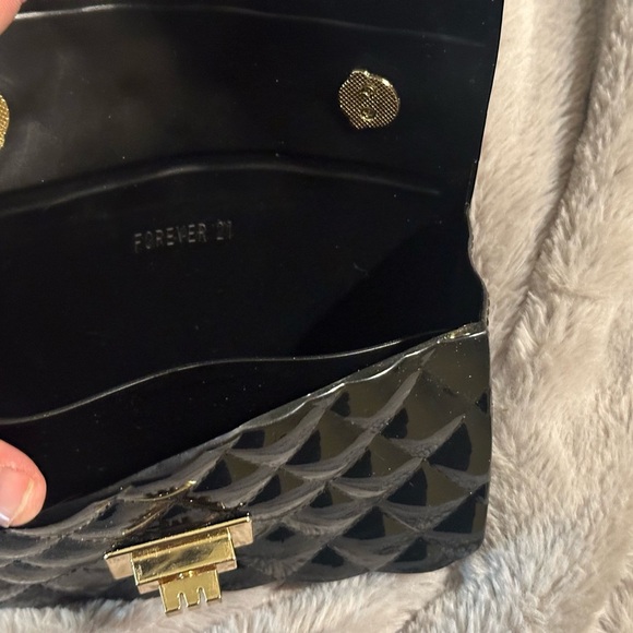 Forever 21 Small Black Vinyl Quilted Handbag Detachable Gold Lock and Chain - Picture 7 of 12